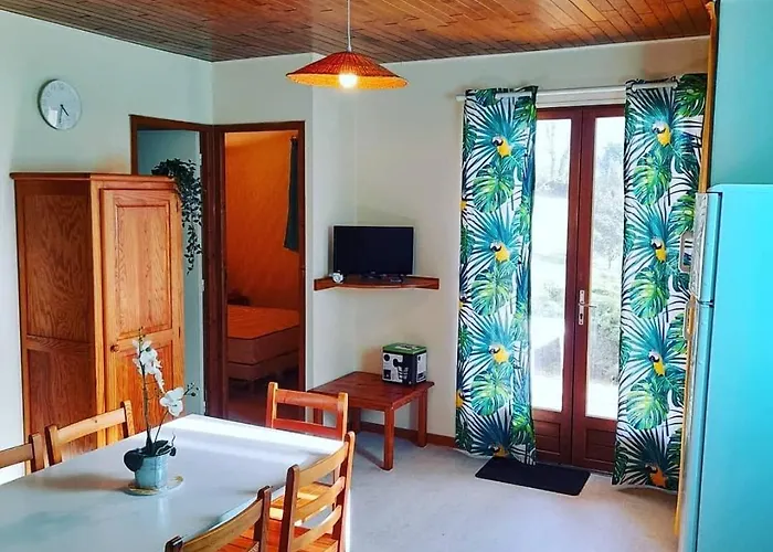 Les Loges De Melis ホテル *